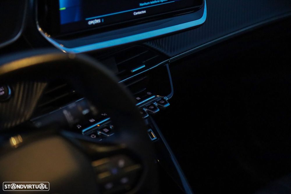 Peugeot e-208 50 kWh Allure - 39