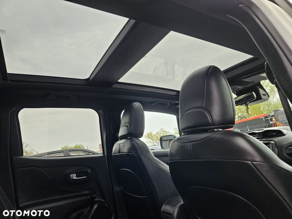 Jeep Renegade 1.3 T-GDI Limited - 33
