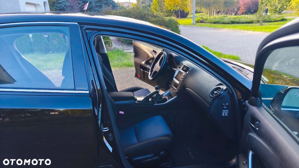 Lexus IS 220d Executive Line - 38