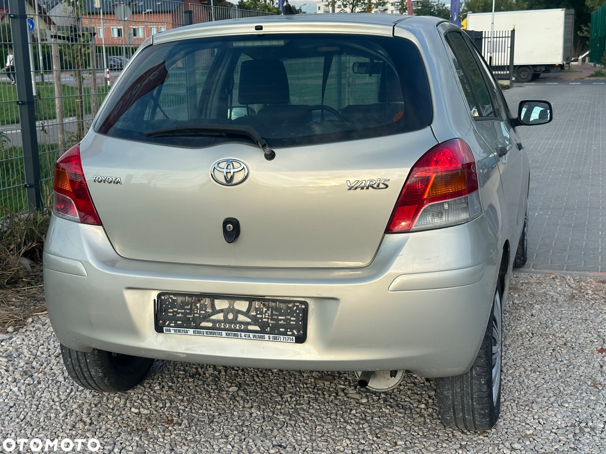 Toyota Yaris 1.33 Sol - 8