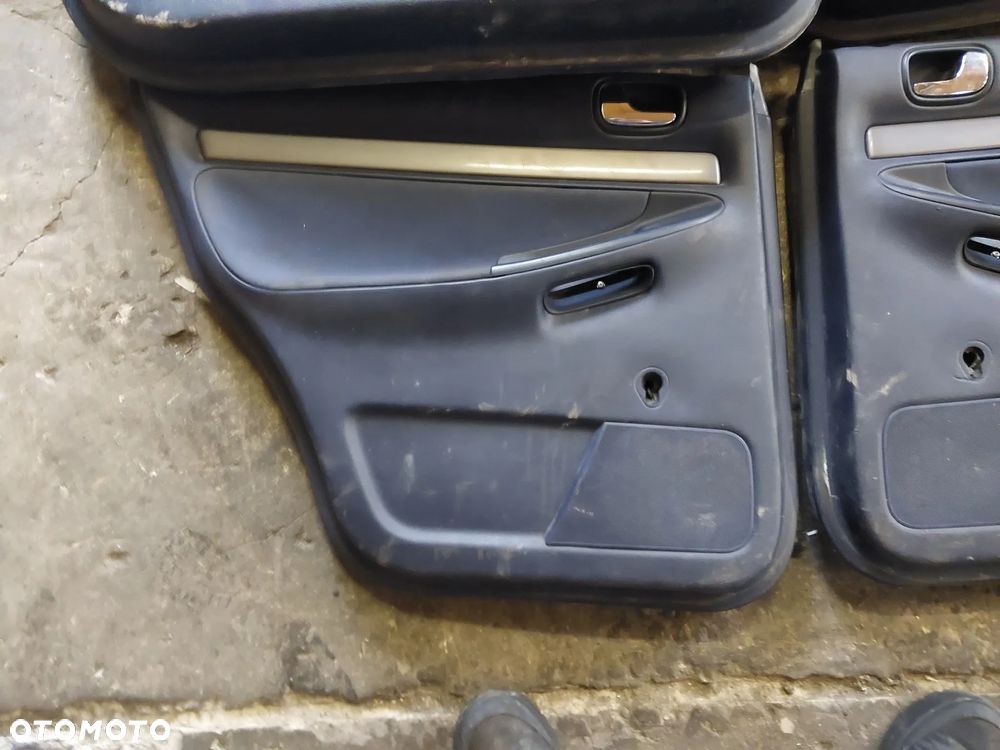 Audi A4 B5 Lift FL Boczki drzwi KOMPLET boczków lewy prawy kierowcy pasażera przód tył KOMBI AVANT GRANATOWE niebieskie dekory głośniki tapicerka - 5