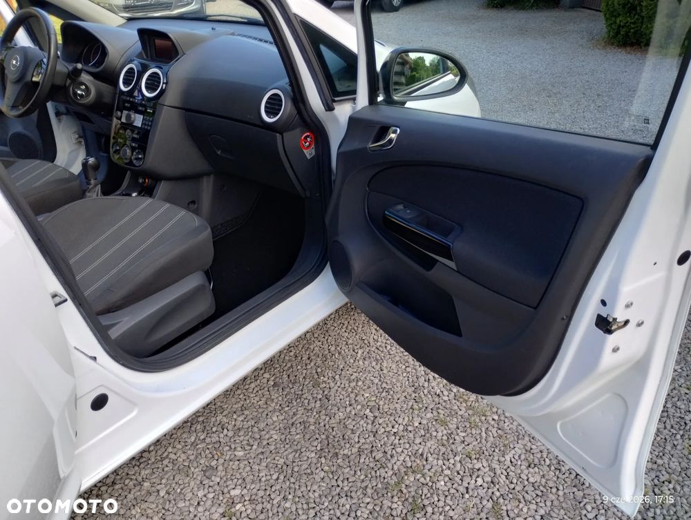 Opel Corsa 1.4 16V Color Edition - 31