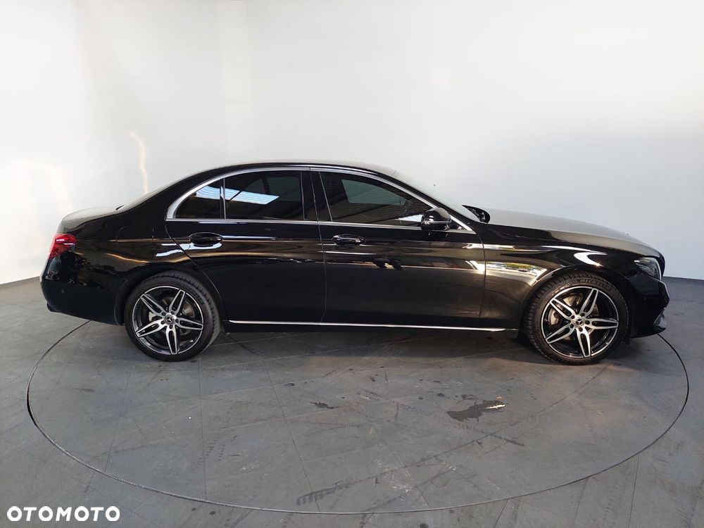 Mercedes-Benz Klasa E 220 d 4-Matic 9G-TRONIC - 4