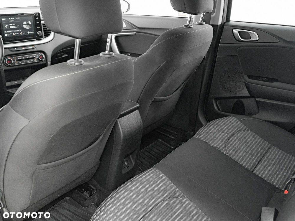 Kia Ceed 1.5 T-GDI M - 23