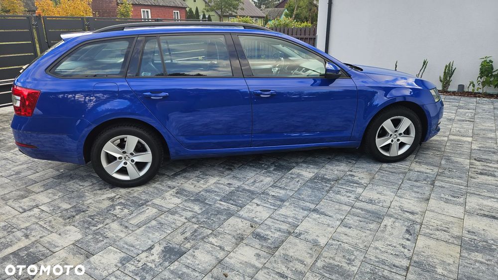 Skoda Octavia 1.6 TDI Ambition DSG - 5