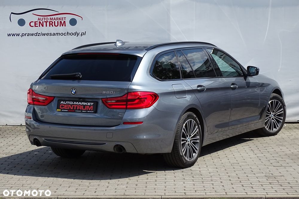 BMW Seria 5 530i Sport Line - 33