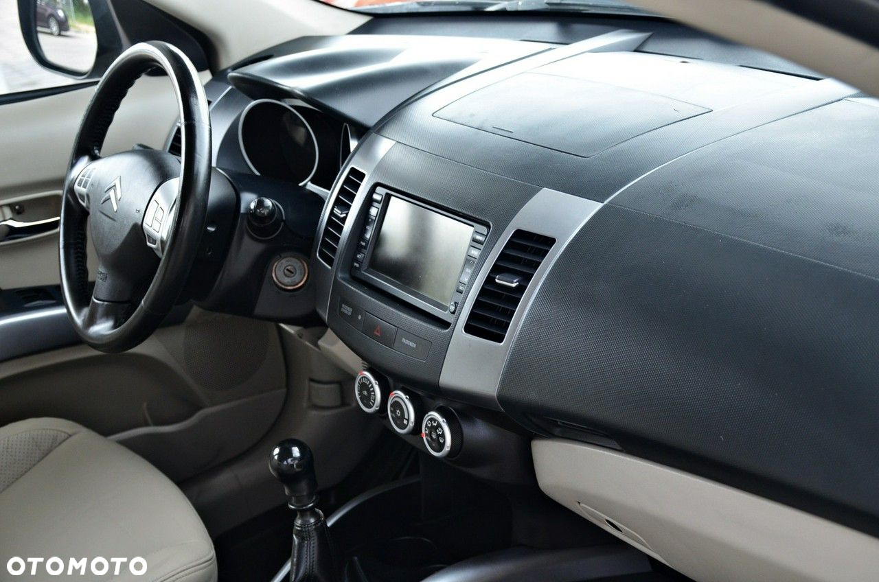 Citroën C-Crosser - 21