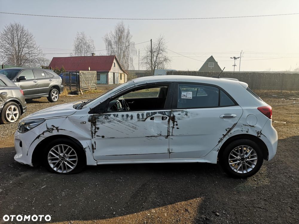 Kia Rio 1.4 crdi Business Line - 11