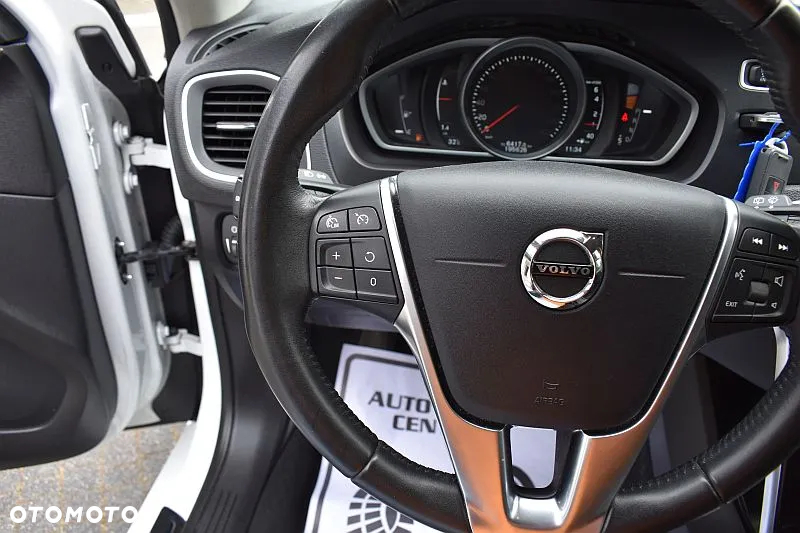 Volvo V40 T2 Geartronic Summum - 16