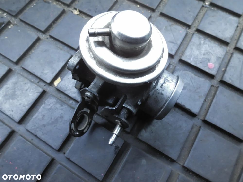 ZAWÓR EGR 1.9TDI VW GOLF IV LEON BORA 038131501E POSIADAM 3 SZT - 3
