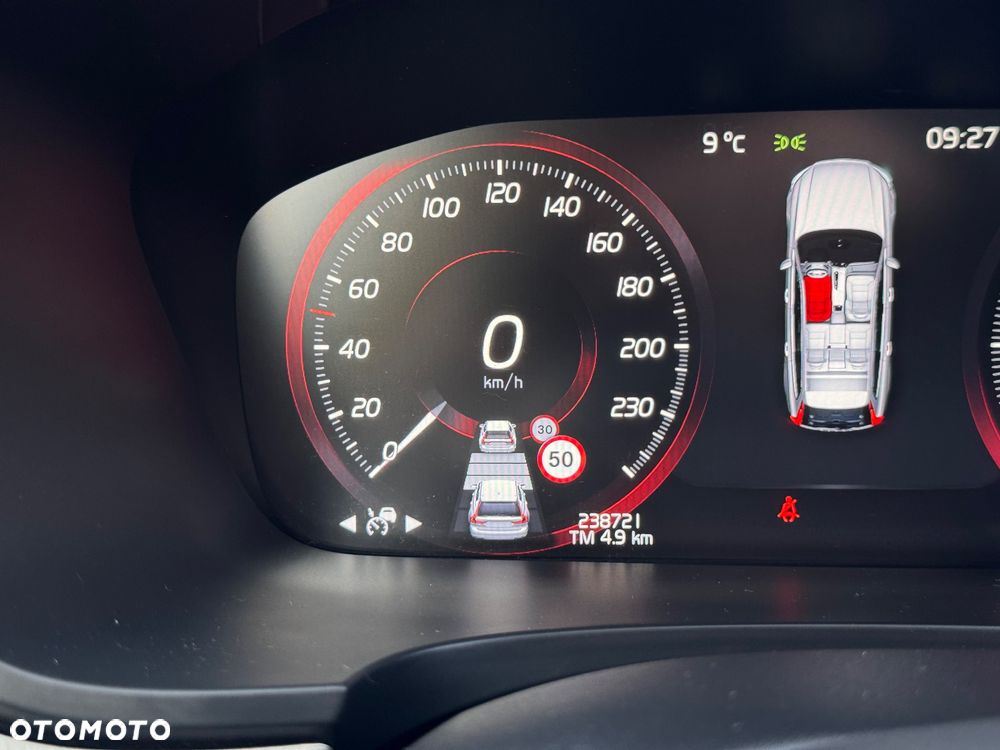 Volvo V90 D3 Geartronic Momentum Pro - 25