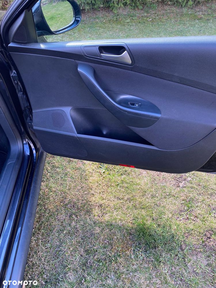 Volkswagen Passat 2.0 TDI DPF 4Motion Sportline - 10