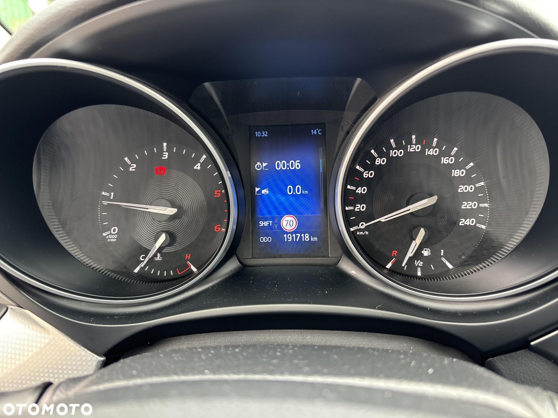 Toyota Avensis 2.0 D-4D Premium - 14
