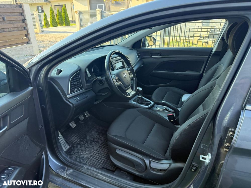 Hyundai Elantra 1.6 MPi Exclusive - 6