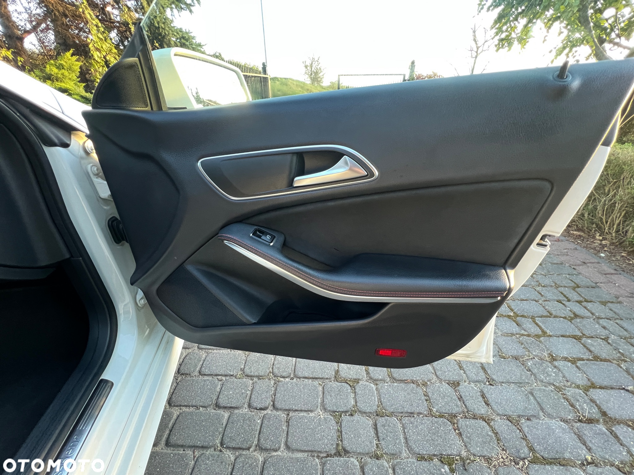 Mercedes-Benz CLA - 23