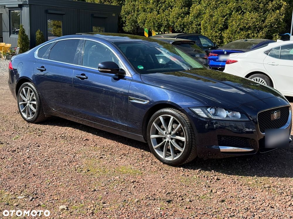Jaguar XF 2.0 i4D Prestige - 2