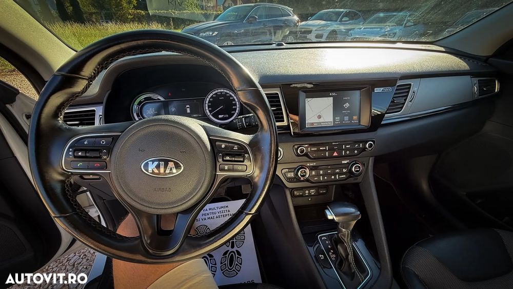 Kia Niro 1.6 GDI 2WD Aut. Vision - 5