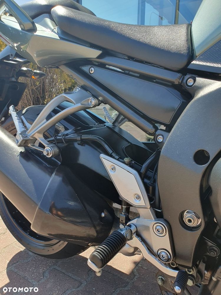 Yamaha FZ - 30