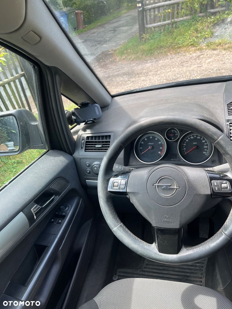 Opel Zafira - 14