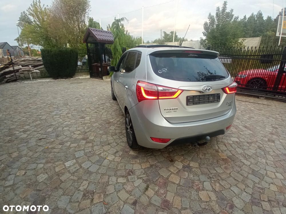 Hyundai ix20 1.6 CRDi Fifa World Cup Edition - 18