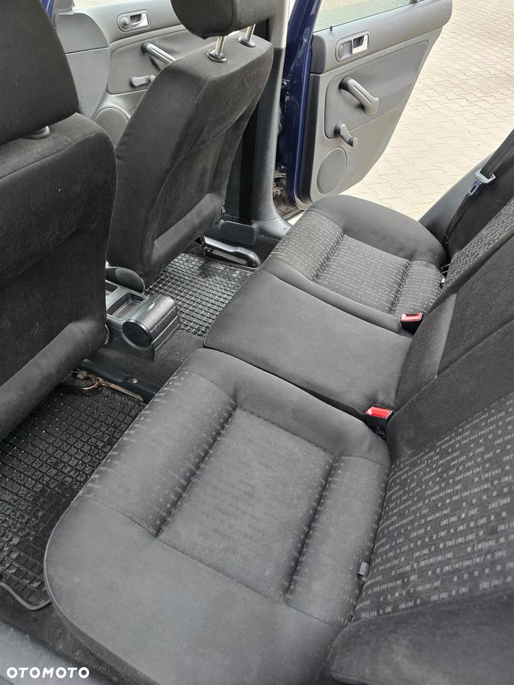 Volkswagen Golf - 10