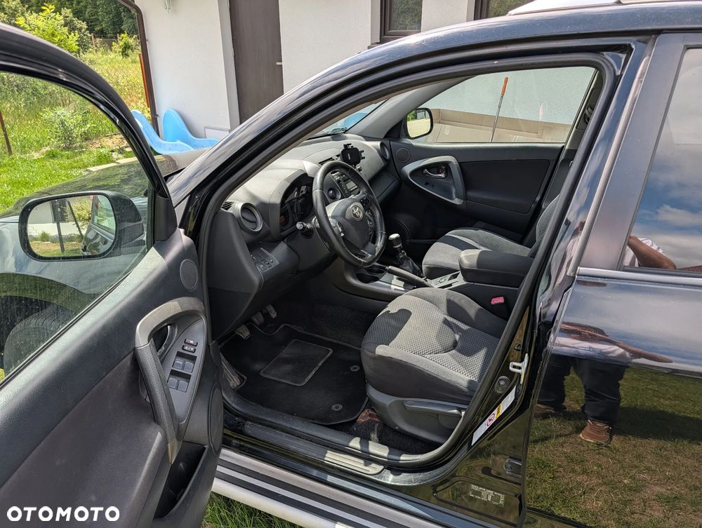 Toyota RAV4 2.0 VVT-i Sol - 11