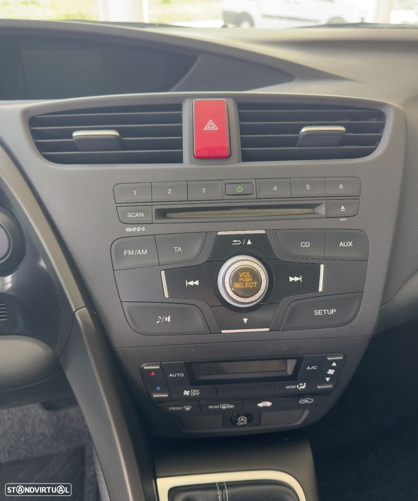 Honda Civic 1.4 i-VTEC Sport - 4