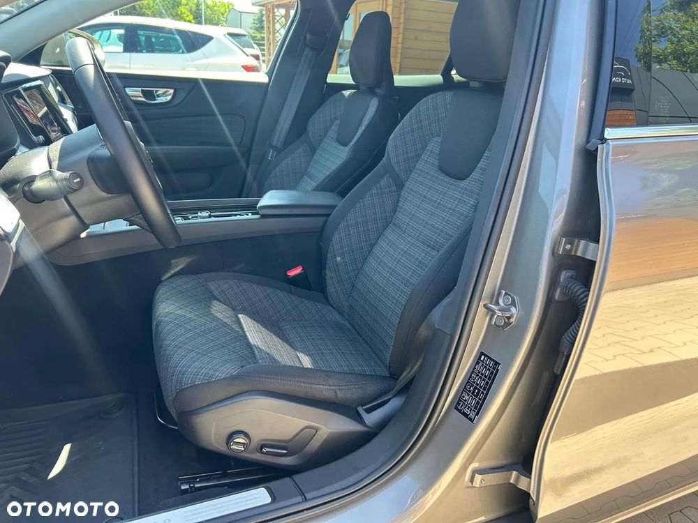 Volvo V60 B4 D Plus Dark - 18