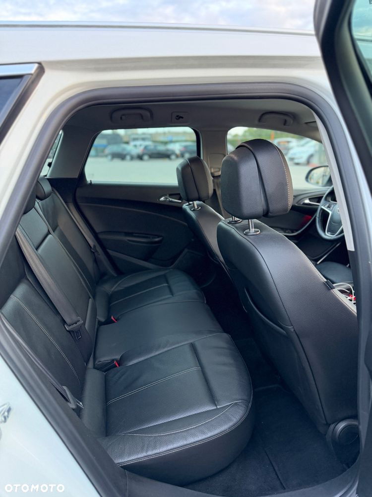Opel Astra 2.0 CDTI Cosmo - 12