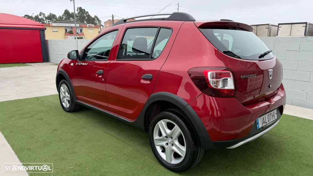 Dacia Sandero 1.5 dCi Stepway - 10