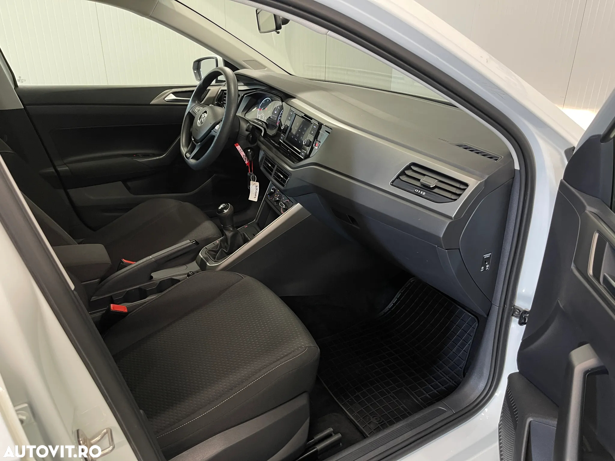 Volkswagen Polo 1.6 TDI Comfortline - 9