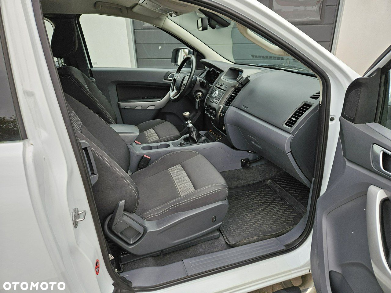 Ford Ranger - 30