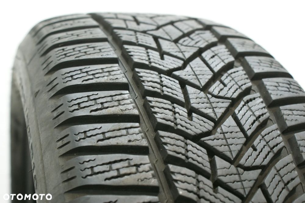 205/55R16 DUNLOP WINTER SPORT 5 , 8,2mm B2363 - 2