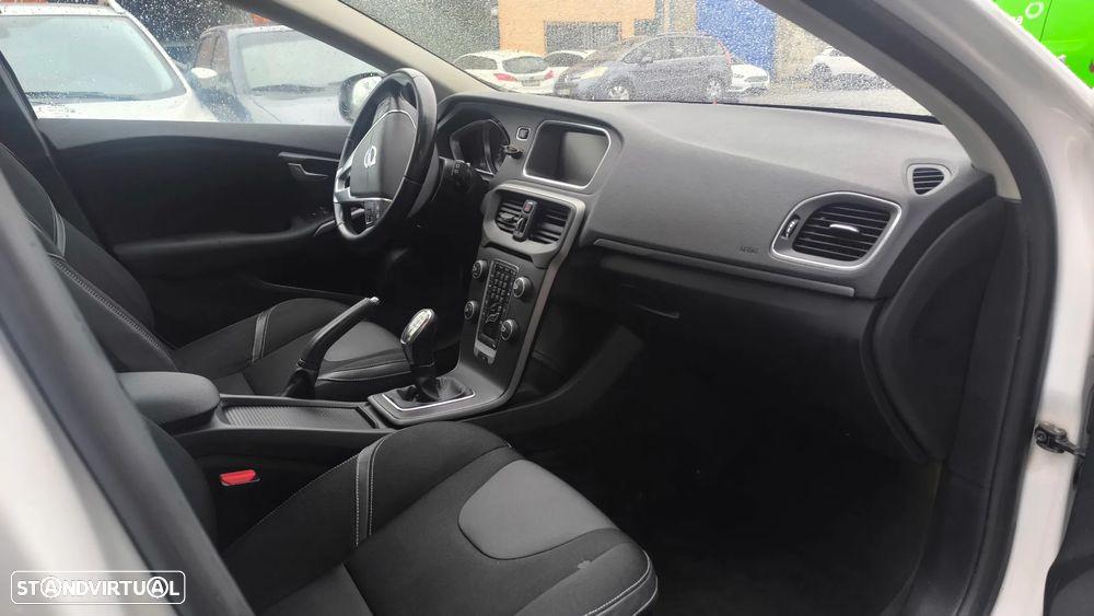 Volvo V40 1.6 D2 Eco Momentum - 4