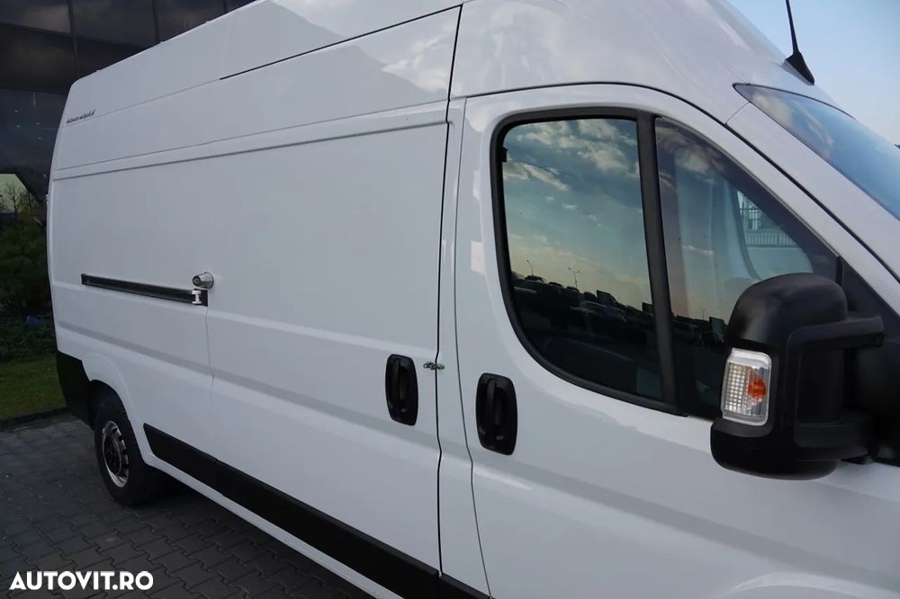 Iveco BOXER / 2.2 - 120 CP / L3H3 / AUTOUTILIZATOR DIN TABLĂ / 2022 / MANUAL / IMPORTAT - 17