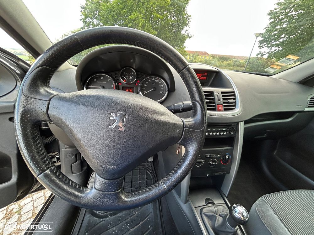 Peugeot 207 1.4 HDi Premium - 23