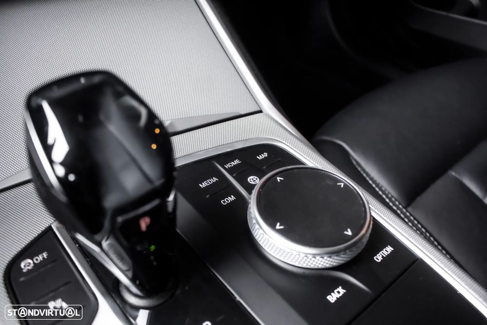 BMW 320 d Advantage Auto - 24