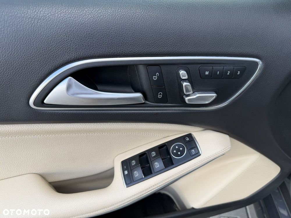 Mercedes-Benz GLA 250 4-Matic - 14