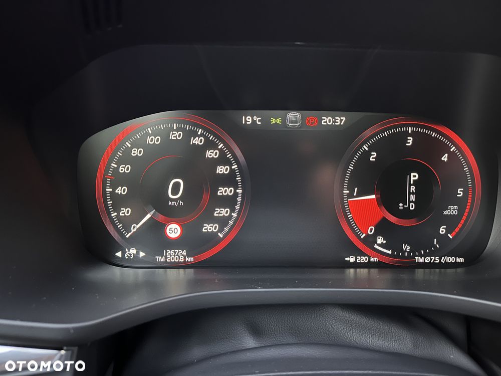Volvo XC 60 D4 AWD R-Design - 11