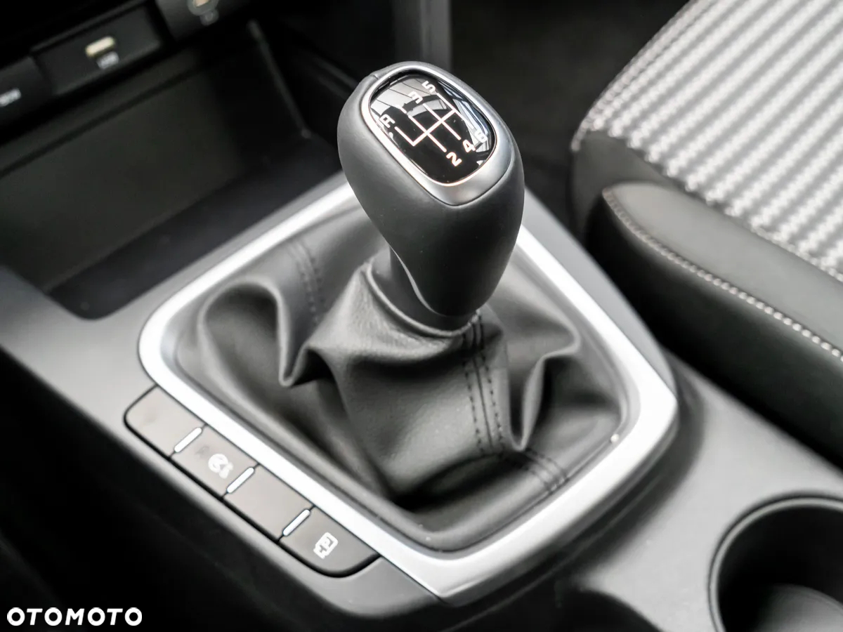 Kia Ceed 1.5 T-GDI M - 19