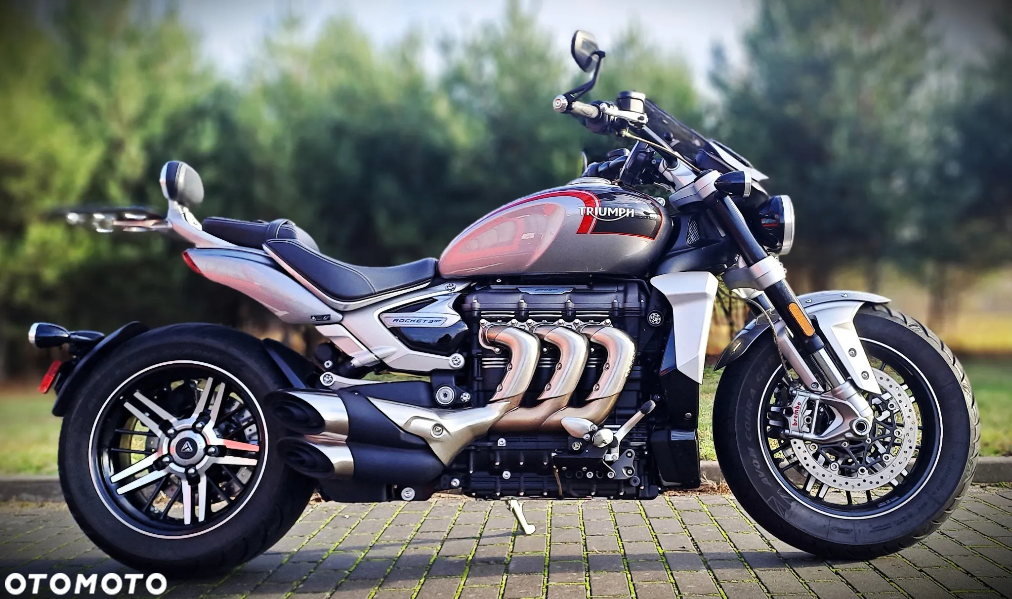 Triumph Rocket - 4
