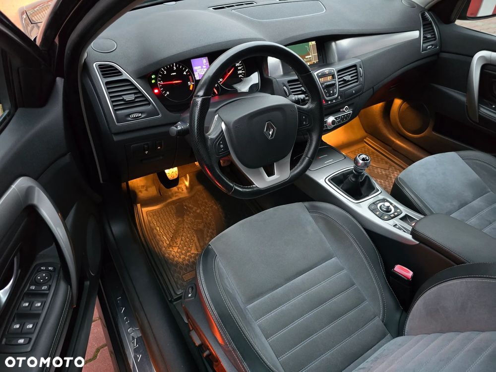 Renault Laguna 2.0 dCi FAP Initiale - 8