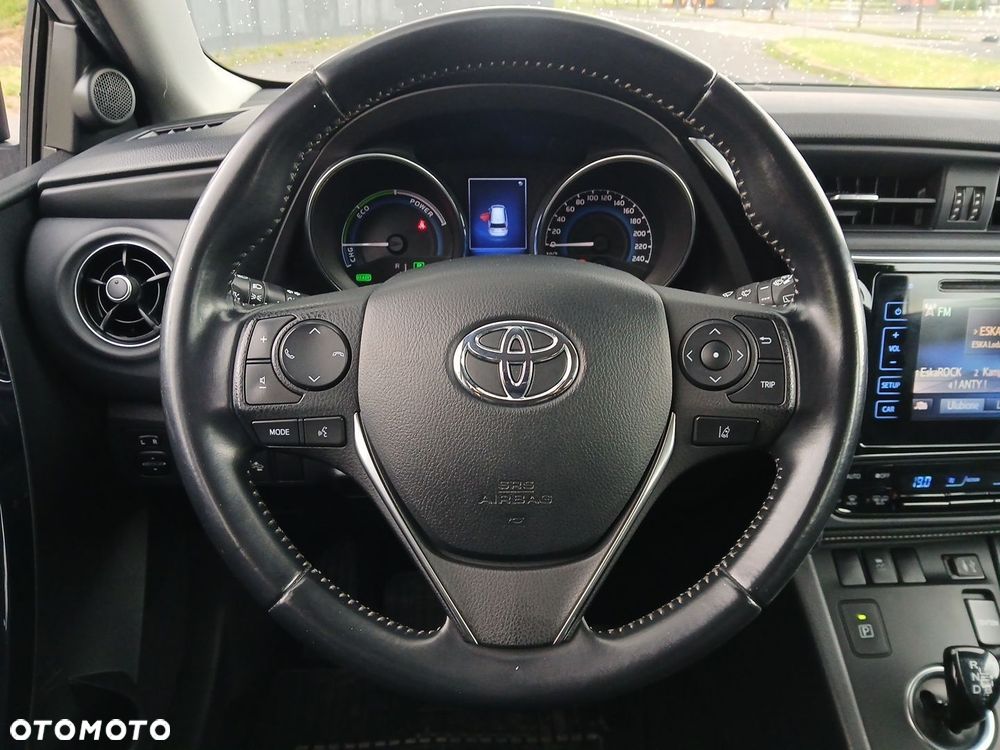 Toyota Auris Hybrid 135 Premium - 26