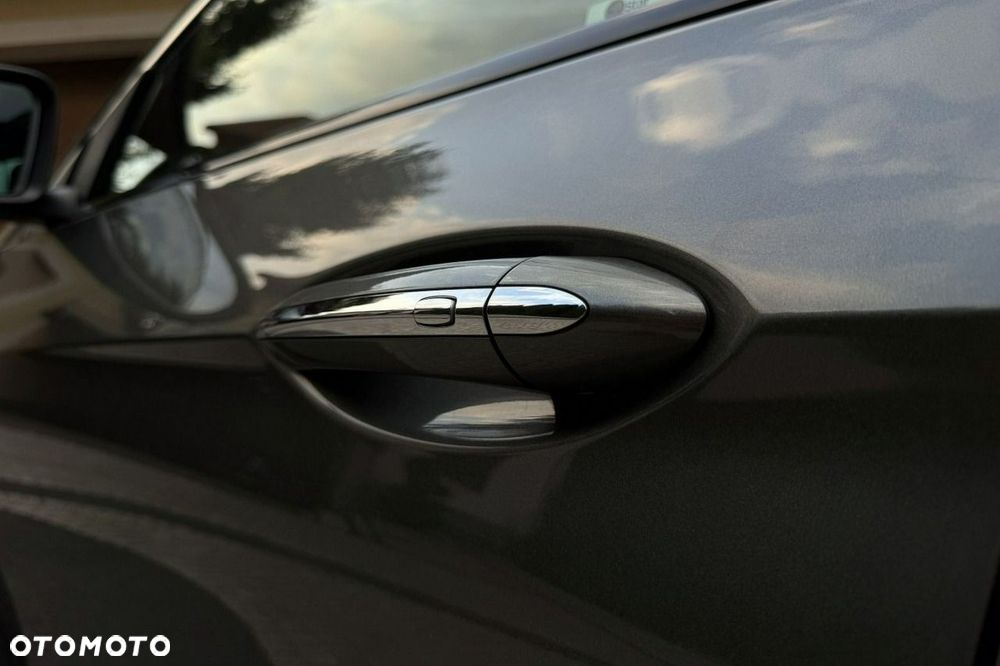 Opel Insignia - 12