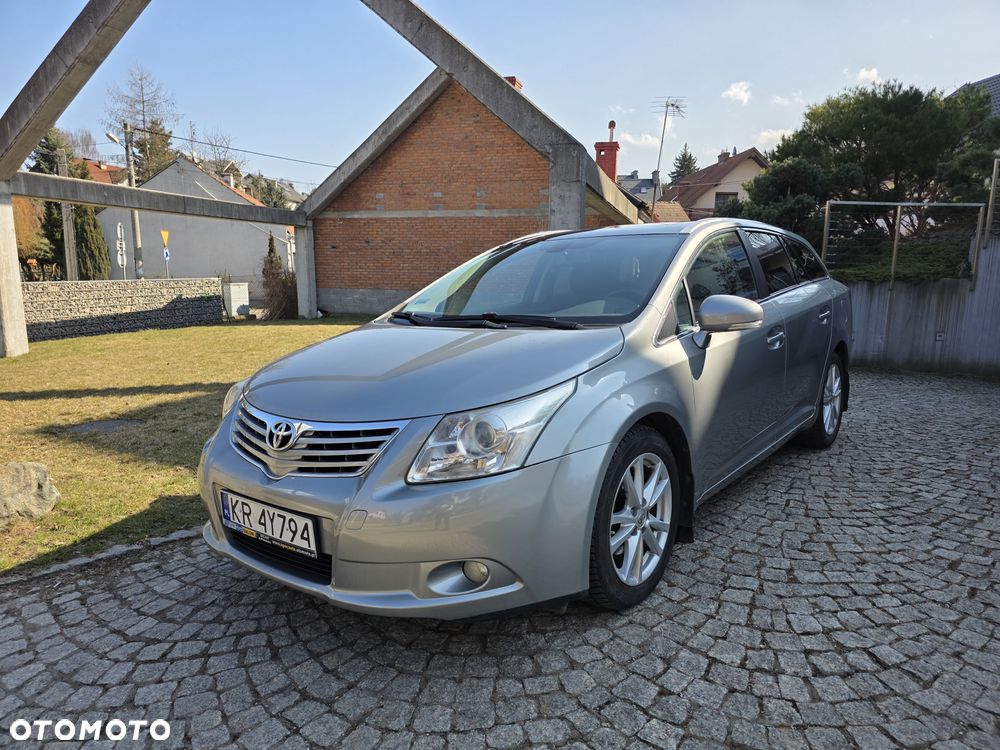 Toyota Avensis 2.0 D-4D Sol Premium - 3