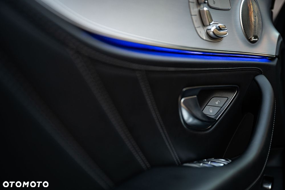 Mercedes-Benz Klasa E AMG 63 S 4-Matic+ - 12
