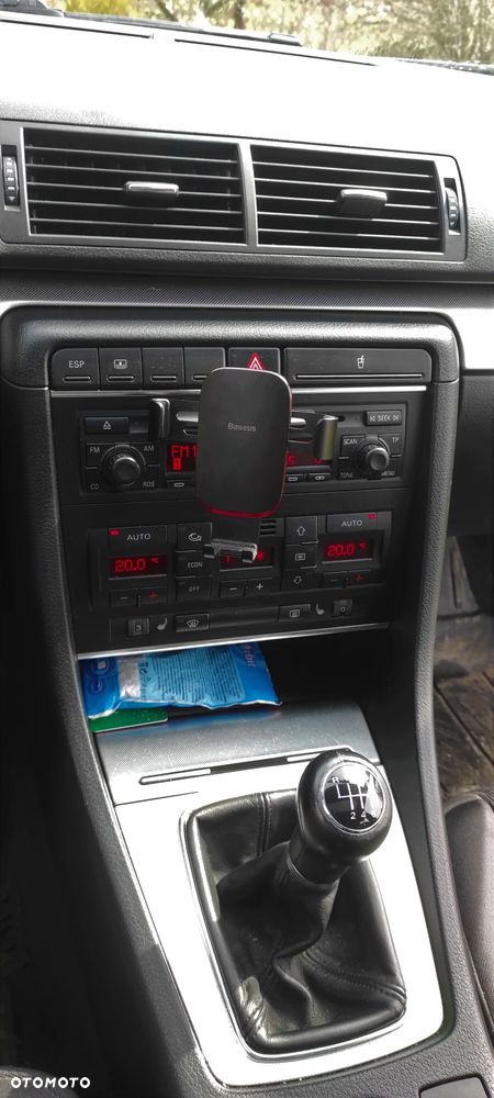 Audi A4 Limousine 2.0 T FSI quattro - 12