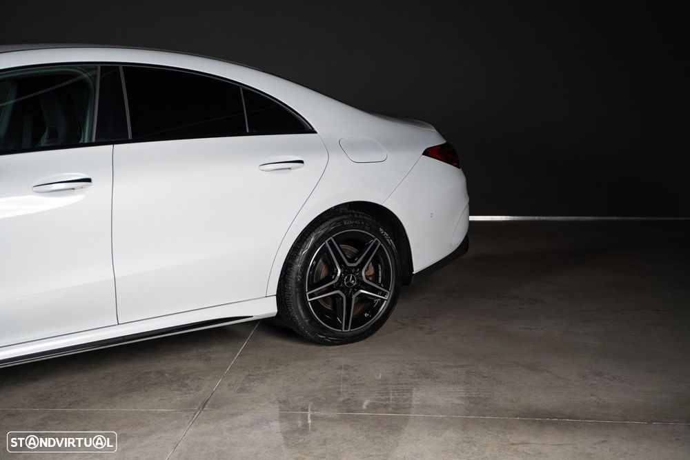 Mercedes-Benz CLA 250 e 8G-DCT AMG Line - 11