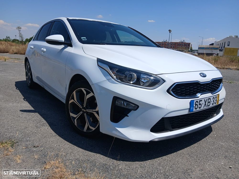 Kia Ceed 1.6 CRDi MHEV Urban - 2