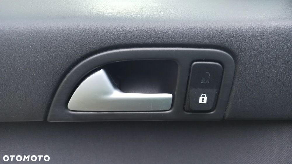 Volvo V50 2.0D Momentum - 24